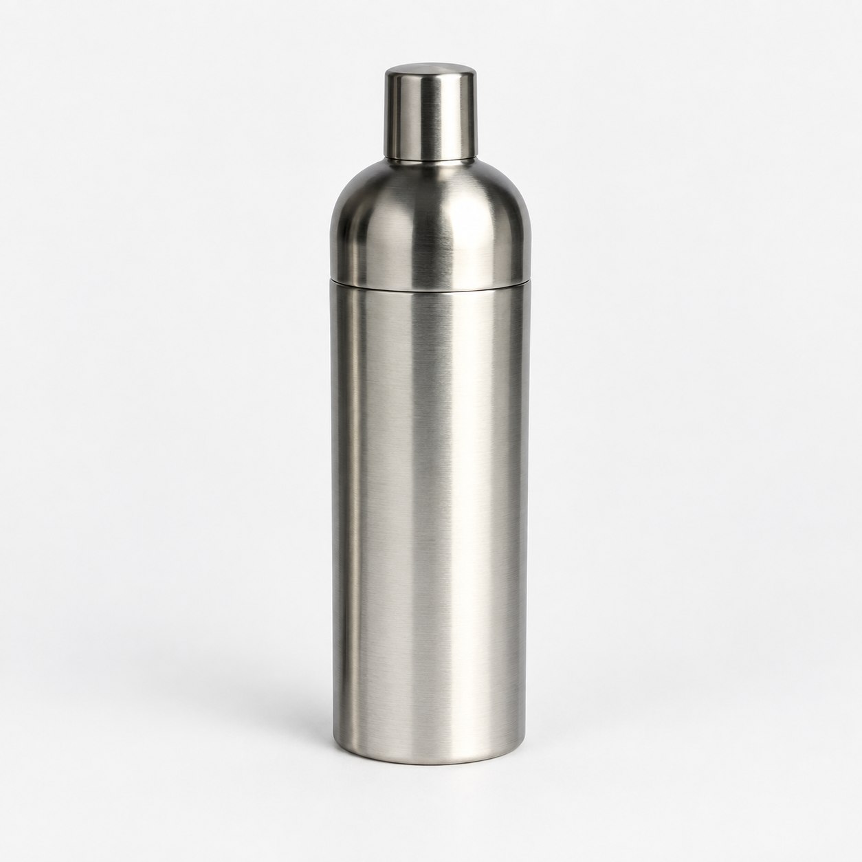 Cylindrical satin cocktail shaker — Bar Tools & Accessories